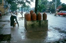1169_Burma_1985_Rangoon_Wasser für Jedermann.jpg